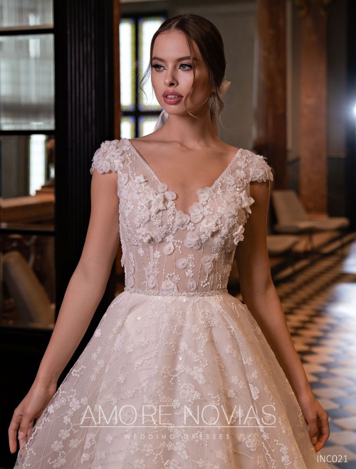 https://amore-novias.com/images/stories/virtuemart/product/INC021       (2).jpg